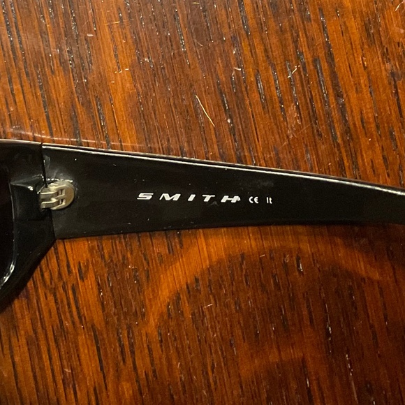 Vintage SMITH Bauhaus Sunglasses in Black w/ Polarized Grey TLT Lenses - UNISEX